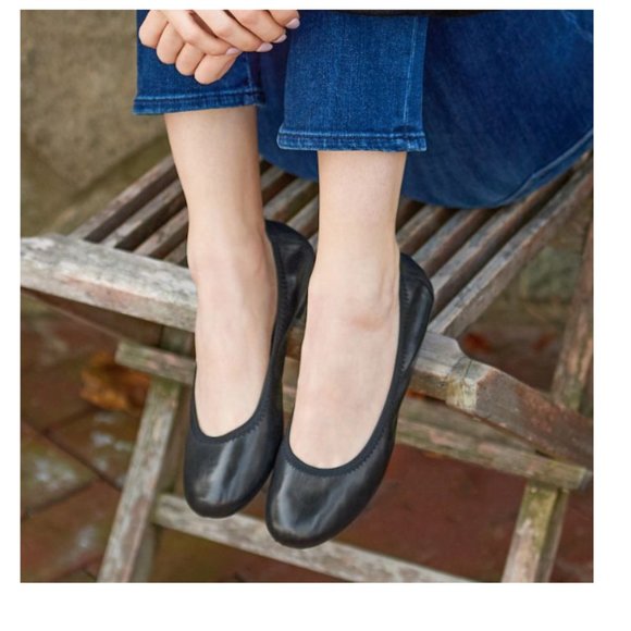 Born Julianne Black Leather Flat Size 6 - Picture 6 of 14